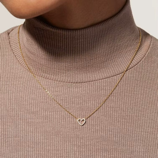 Exquisite Rhinestone Heart Pendant Necklace